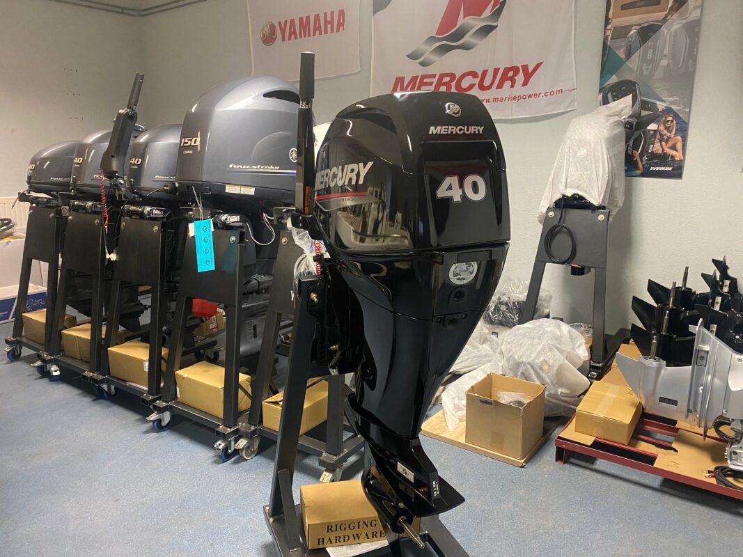 Mercury 40HP EFI ELHPT FourStroke Outboard Motor – 20” Long Shaft – Tiller Handle – 2026 New