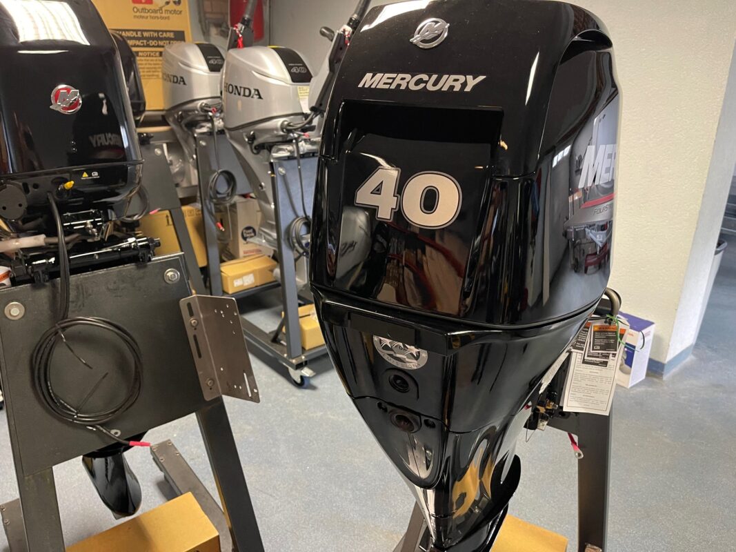Mercury 40HP EFI ELPT FourStroke Outboard Motor – 20” Long Shaft – Electric Start & Power Trim – 2026 New