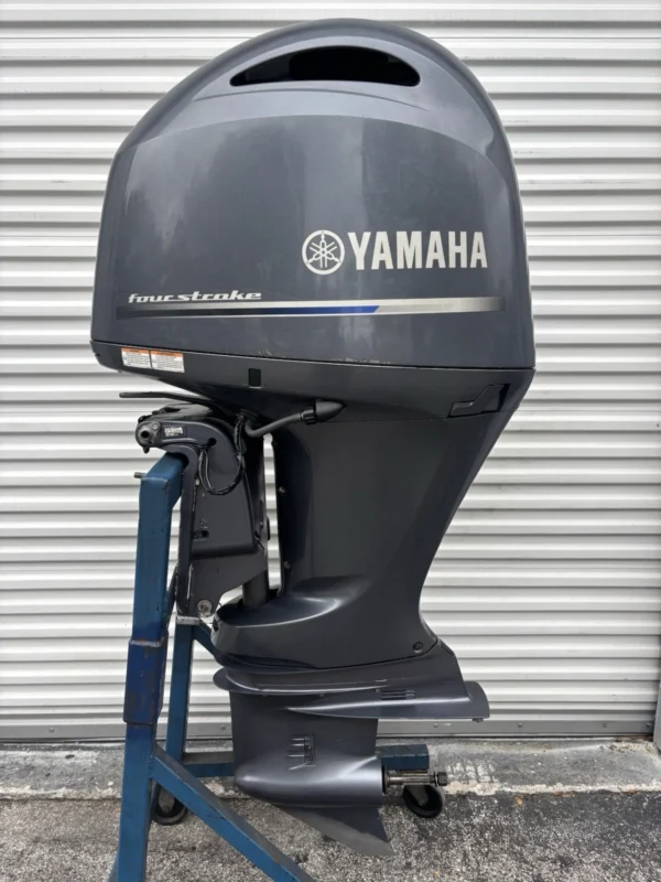 Used 2015 Yamaha F200XCA 200 HP 4-Stroke Outboard Motor – 25″ (X) Shaft – Ready to Mount and Run