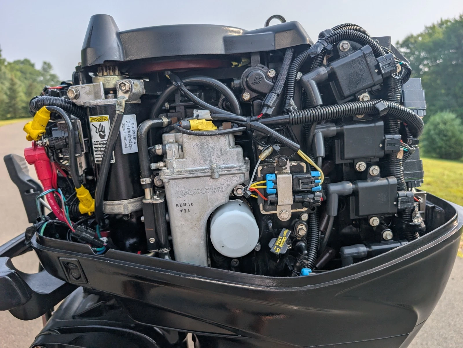 2009 Mercury 50HP EFI 4-Stroke Outboard Motor – 20” Shaft – Power Tilt – Tiller - Image 4