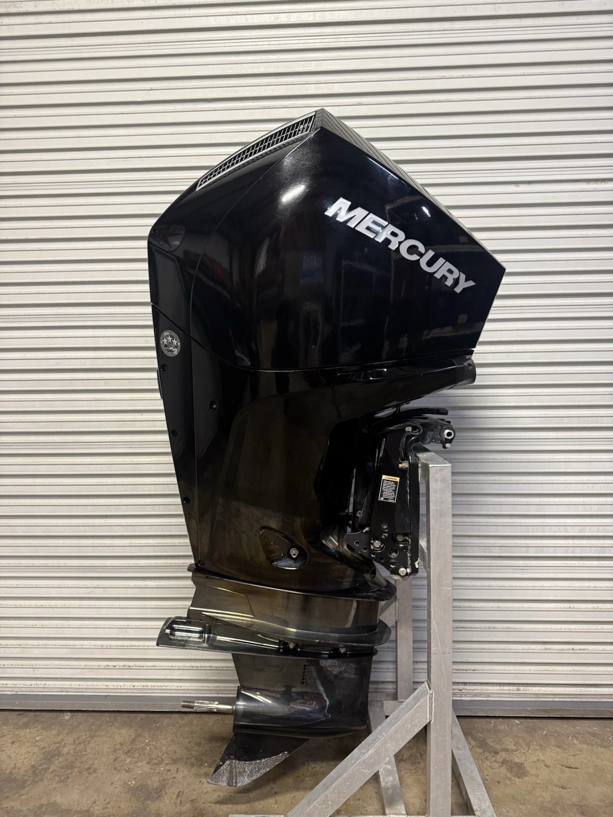 2022 Mercury 200HP 3.4L 4-Stroke DTS Outboard Motor – 25” Shaft – Digital Controls - Image 2