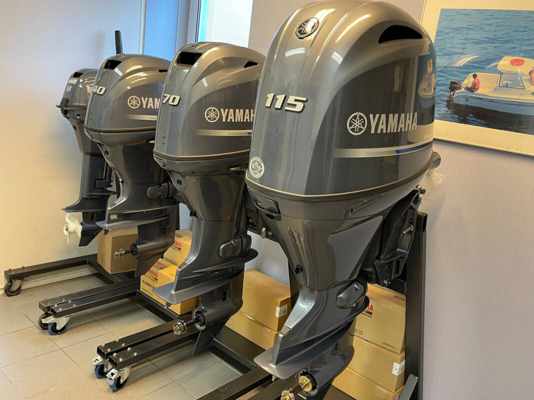 Yamaha F115 LB 115HP Long Shaft Outboard Motor – EFI | Multifunction Tiller | Trolling | Propeller