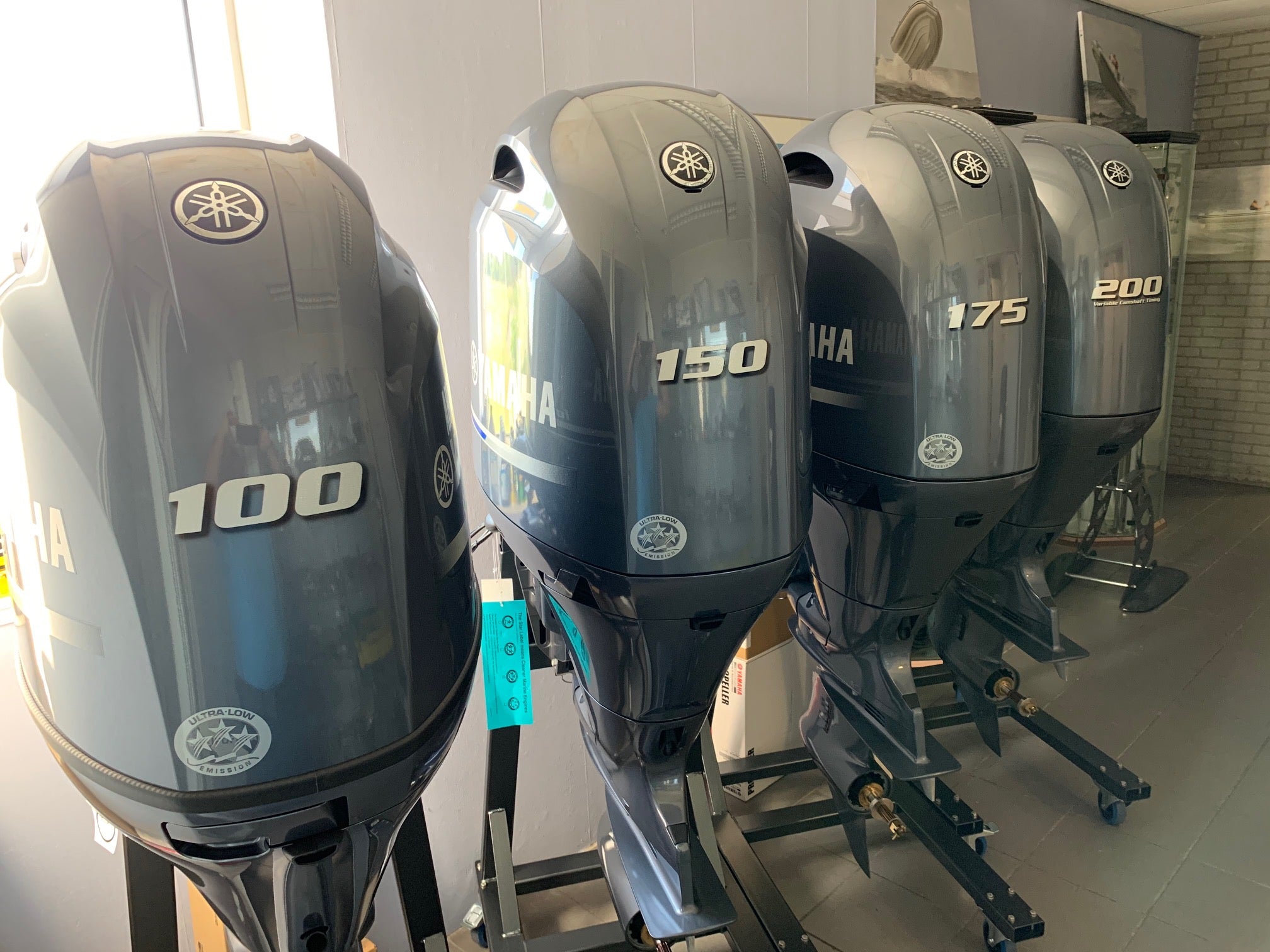 Yamaha F115 LB 115HP Long Shaft EFI Outboard Motor – 2024 New | Remote Control, Gauge & Propeller - Image 3