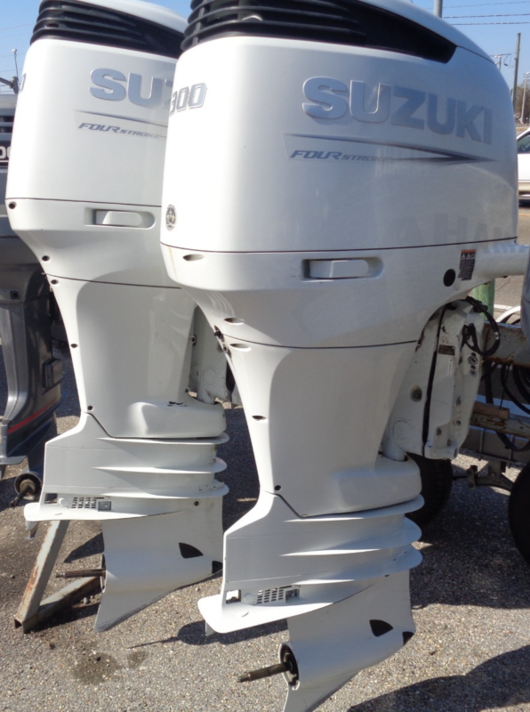 Pair of 2023 Suzuki DF300 300HP 4-Stroke Outboard Motors – 30” Counter Rotating | Digital Shift