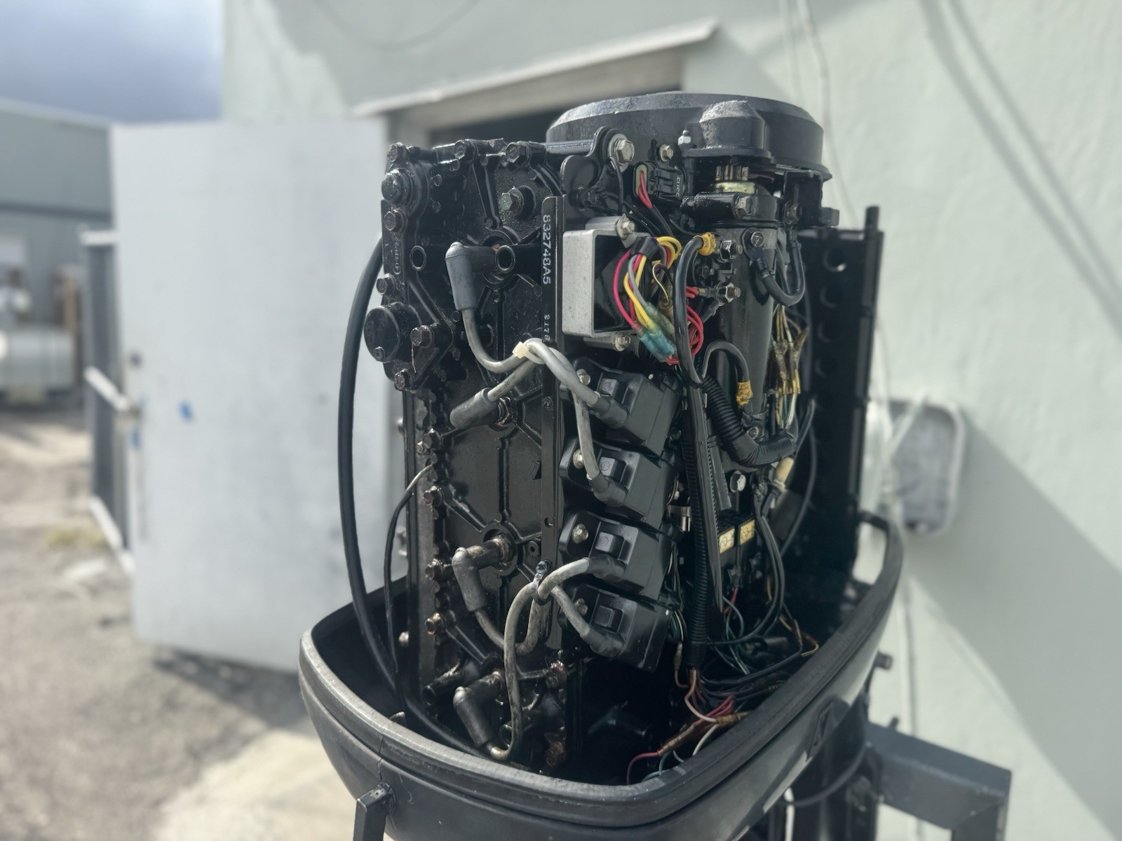 2004 Mercury 125HP 2-Stroke Outboard Motor – 20” Shaft | 437 Hours | Power Trim - Image 11