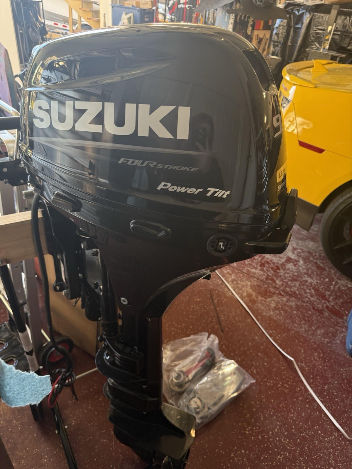 Suzuki DF9.9B 9.9HP 4-Stroke Outboard Motor – 25” Shaft | Power Tilt - Image 4
