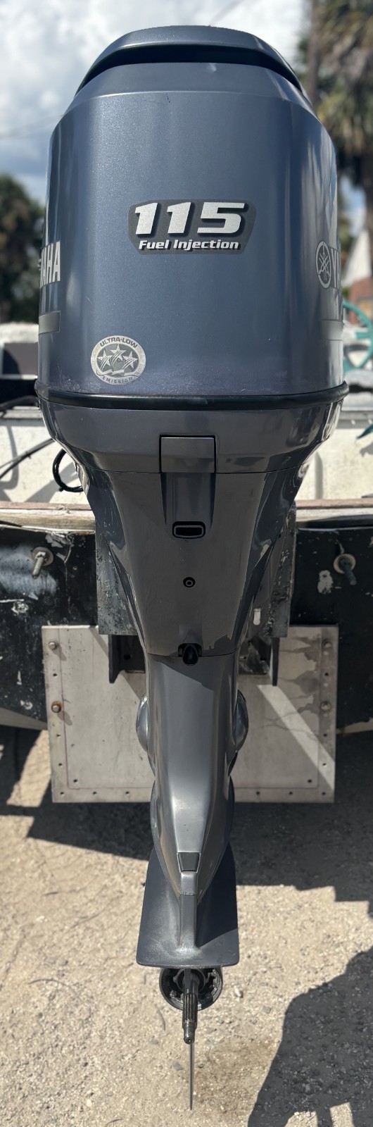 2011 Yamaha 115HP 4-Stroke EFI Outboard Motor – 25” Shaft | 1044 Hours | Fully Serviced - Image 6