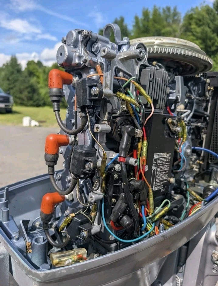 1992 Yamaha 90HP 2 Stroke Outboard Motor – 20” Shaft | Freshwater - Image 8