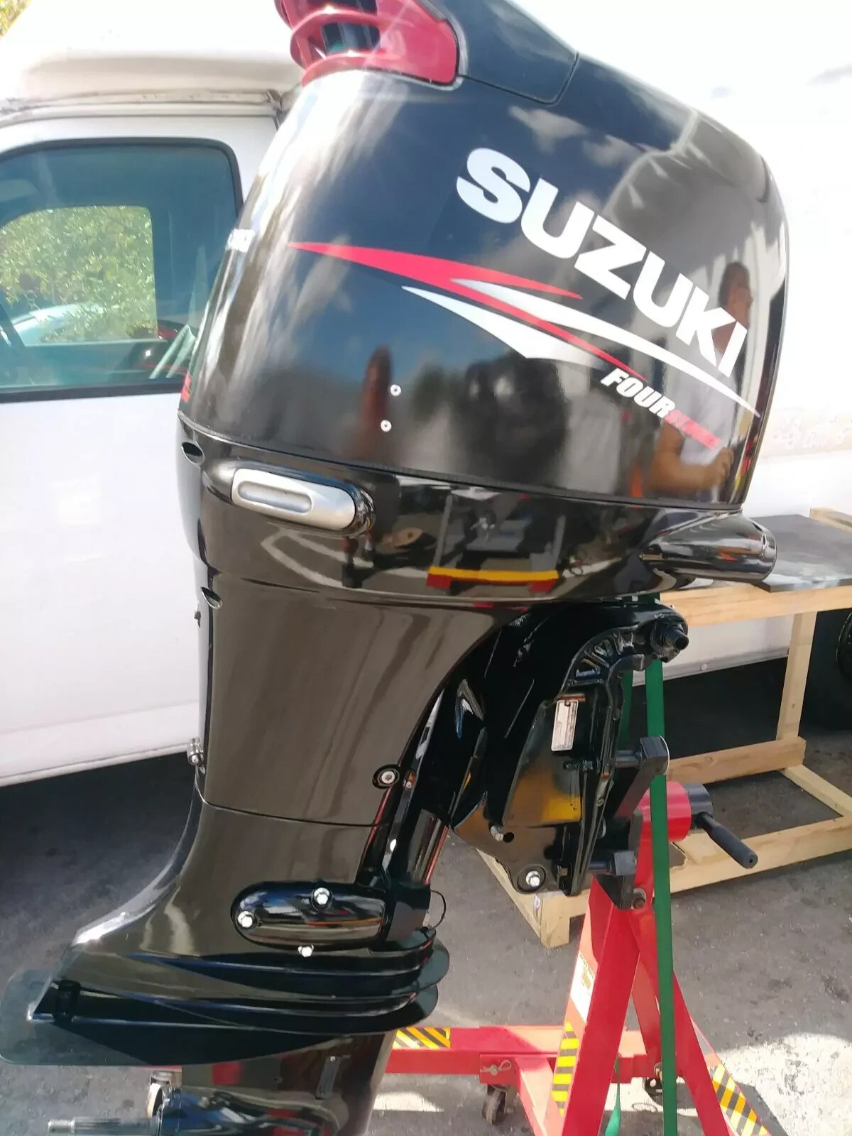 Suzuki DF140 140HP 4-Stroke Rebuilt Outboard Motor – Complete Engine - Image 2