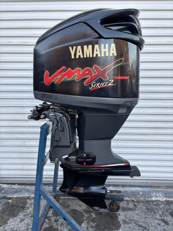 2009 Yamaha VMAX 300HP Outboard Motor VZ300BTLR – 20” Shaft | 591 Hours