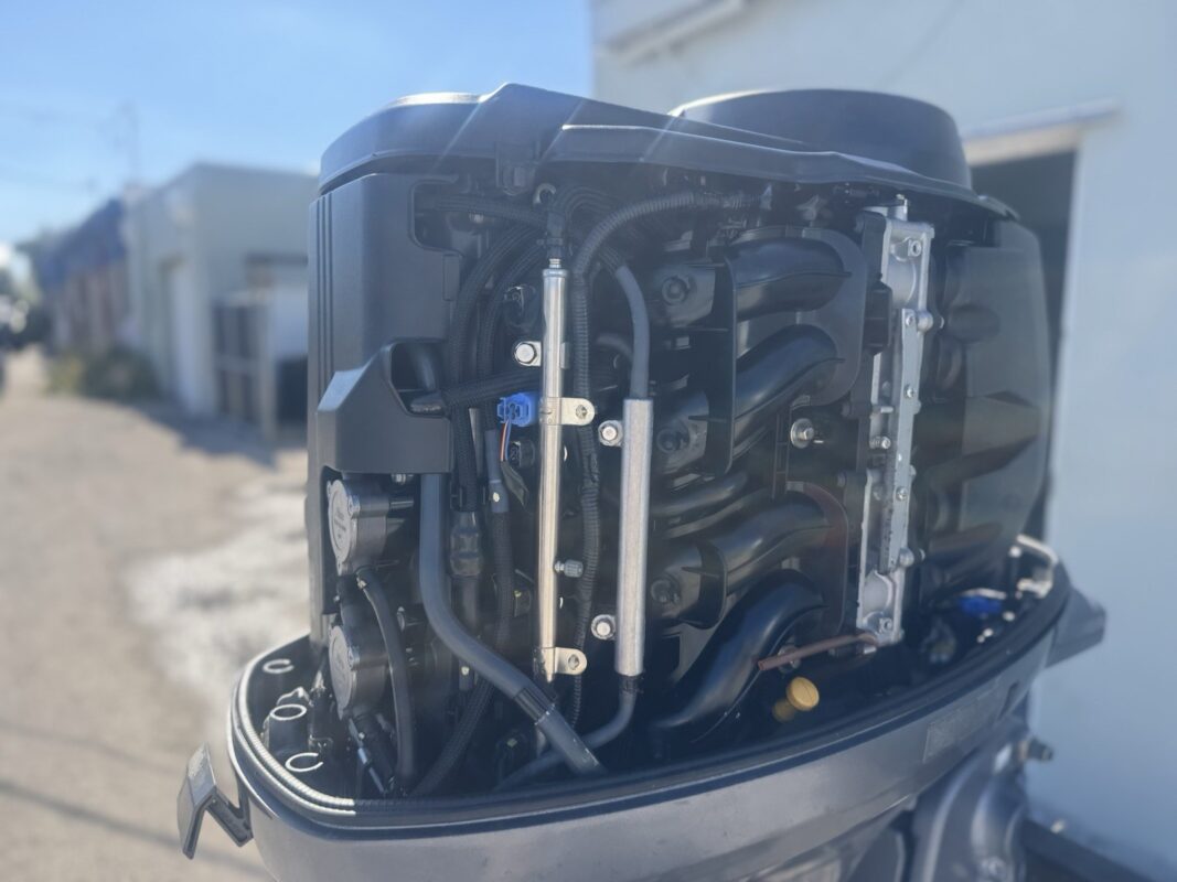 2011 Yamaha 150 HP Four Stroke Outboard Motor – 20” Shaft | 181 Hours