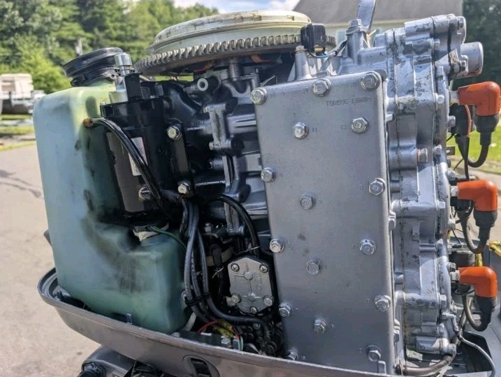 1992 Yamaha 90HP 2 Stroke Outboard Motor – 20” Shaft | Freshwater - Image 6