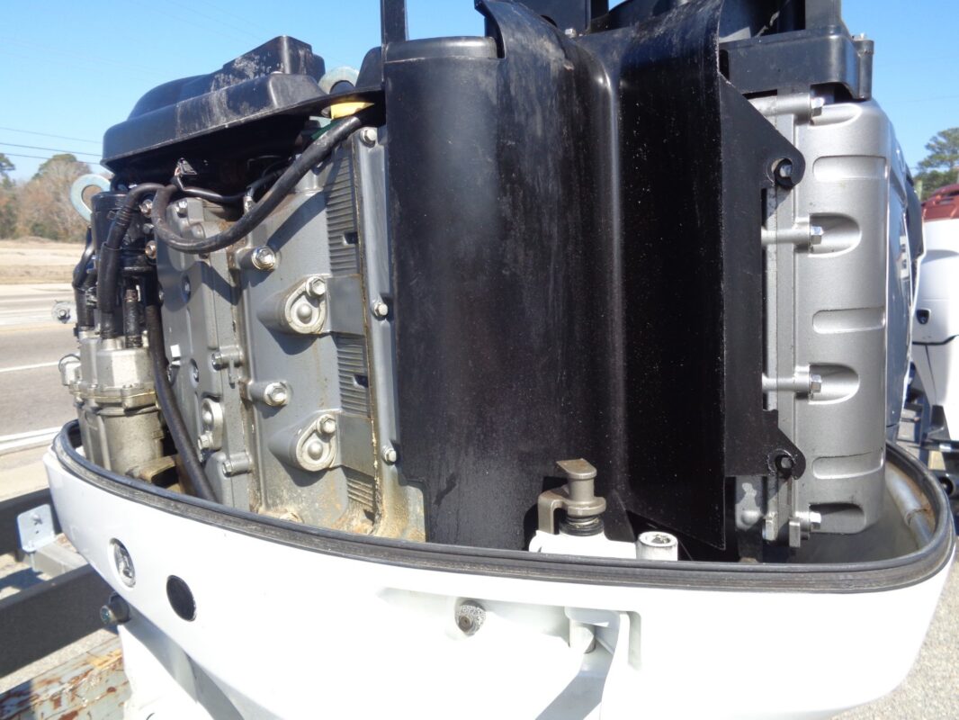 Pair of 2023 Suzuki DF300 300HP 4-Stroke Outboard Motors – 30” Counter Rotating | Digital Shift