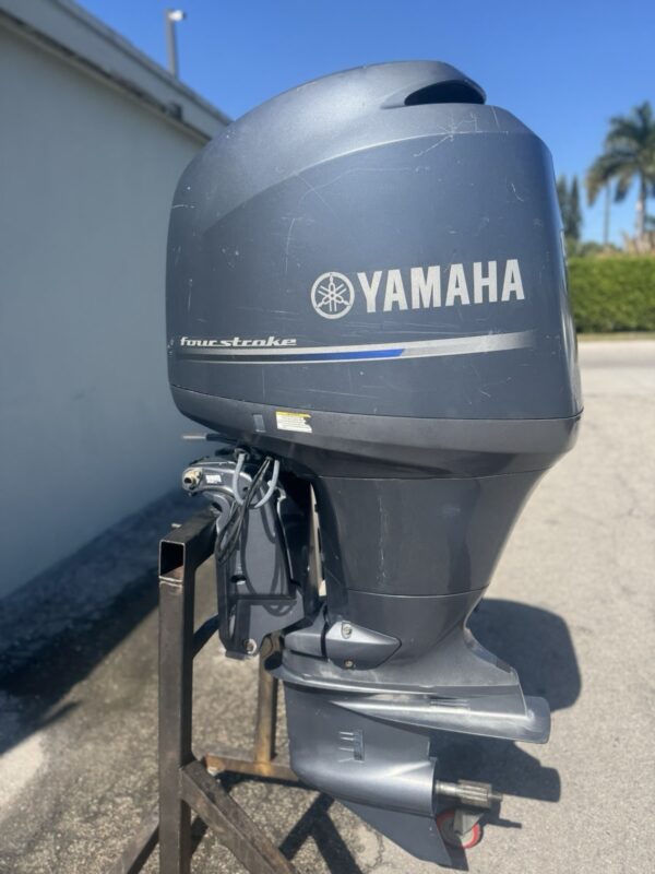 2011 Yamaha 150 HP Four Stroke Outboard Motor – 20” Shaft | 181 Hours