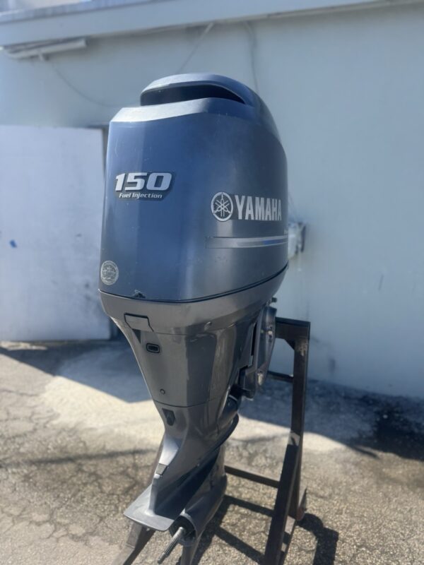 2011 Yamaha 150 HP Four Stroke Outboard Motor – 20” Shaft | 181 Hours