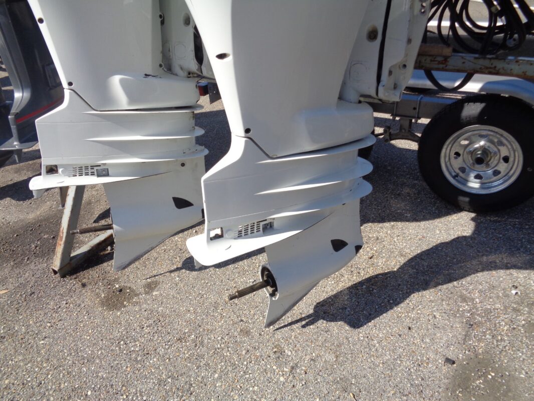 Pair of 2023 Suzuki DF300 300HP 4-Stroke Outboard Motors – 30” Counter Rotating | Digital Shift