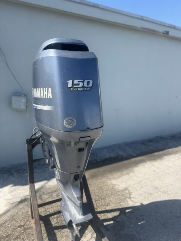 2011 Yamaha 150 HP Four Stroke Outboard Motor – 20” Shaft | 181 Hours