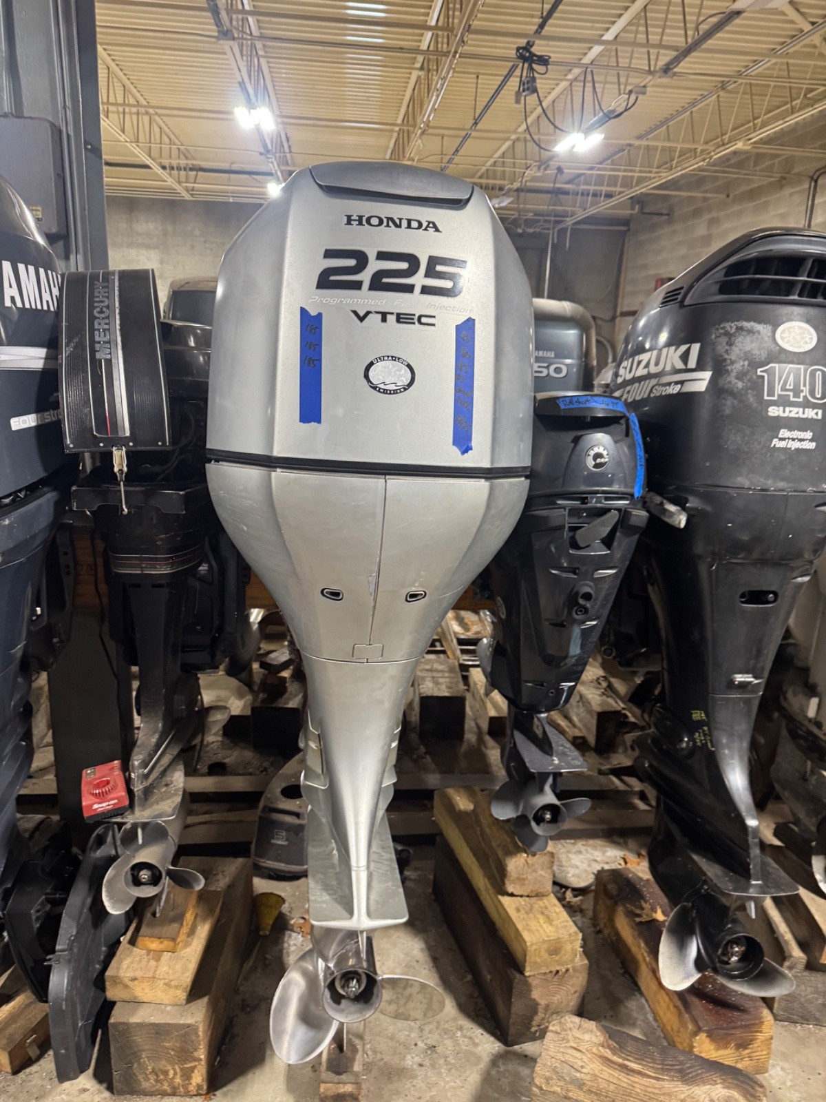 Honda BF225 225HP 4-Stroke Outboard Motor – 25” Shaft | EFI | Prop Included