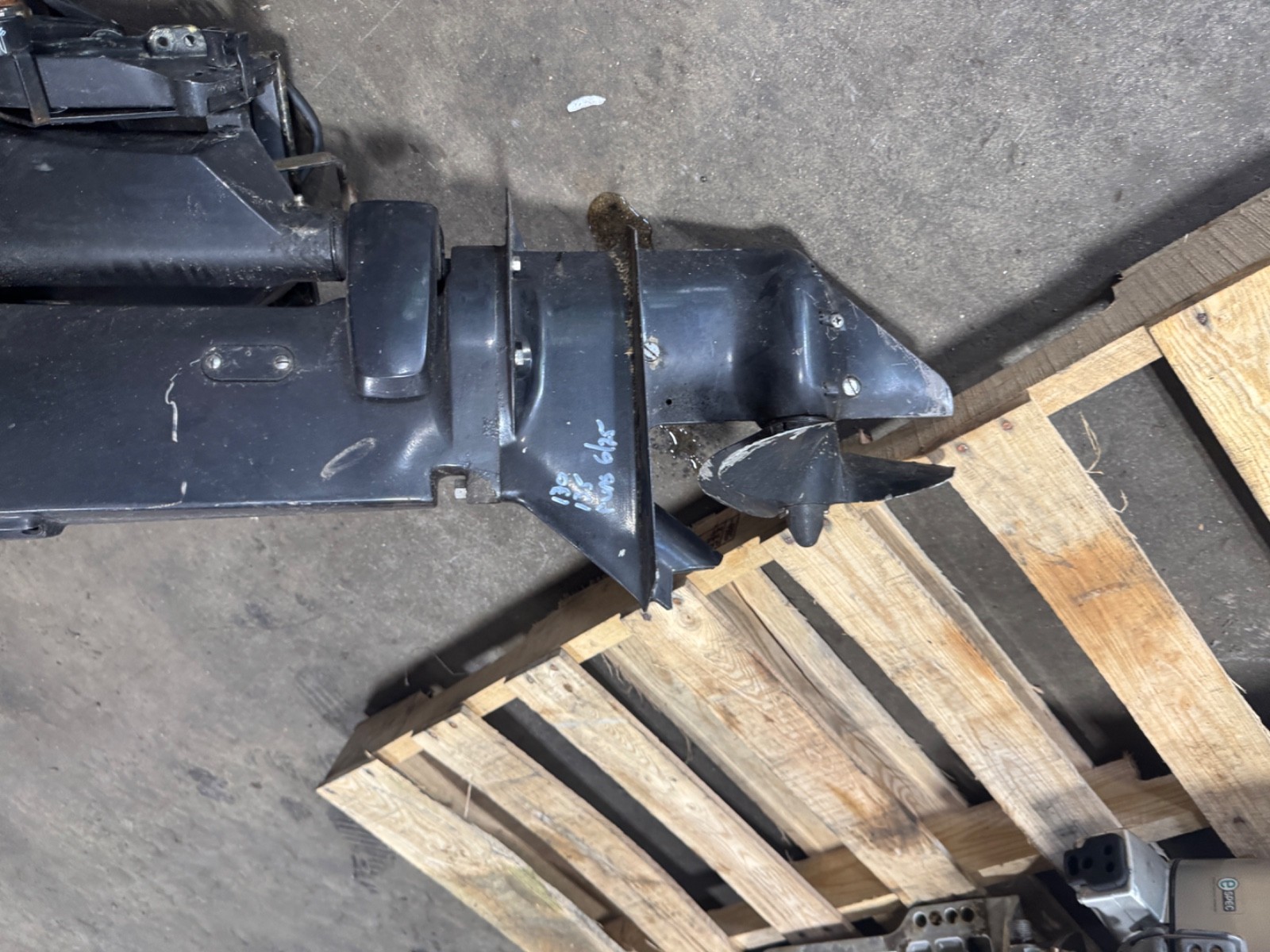 1996 Evinrude 28 hp Outboard Boat Motor Engine Johnson 20" Long Shaft Runs Well