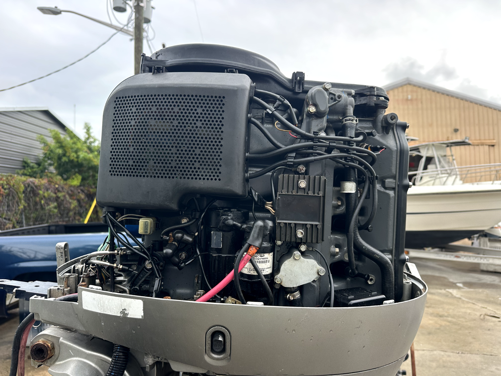 1998 Honda 90 HP Twin, 25in, w/ rigging items Outboard Motors