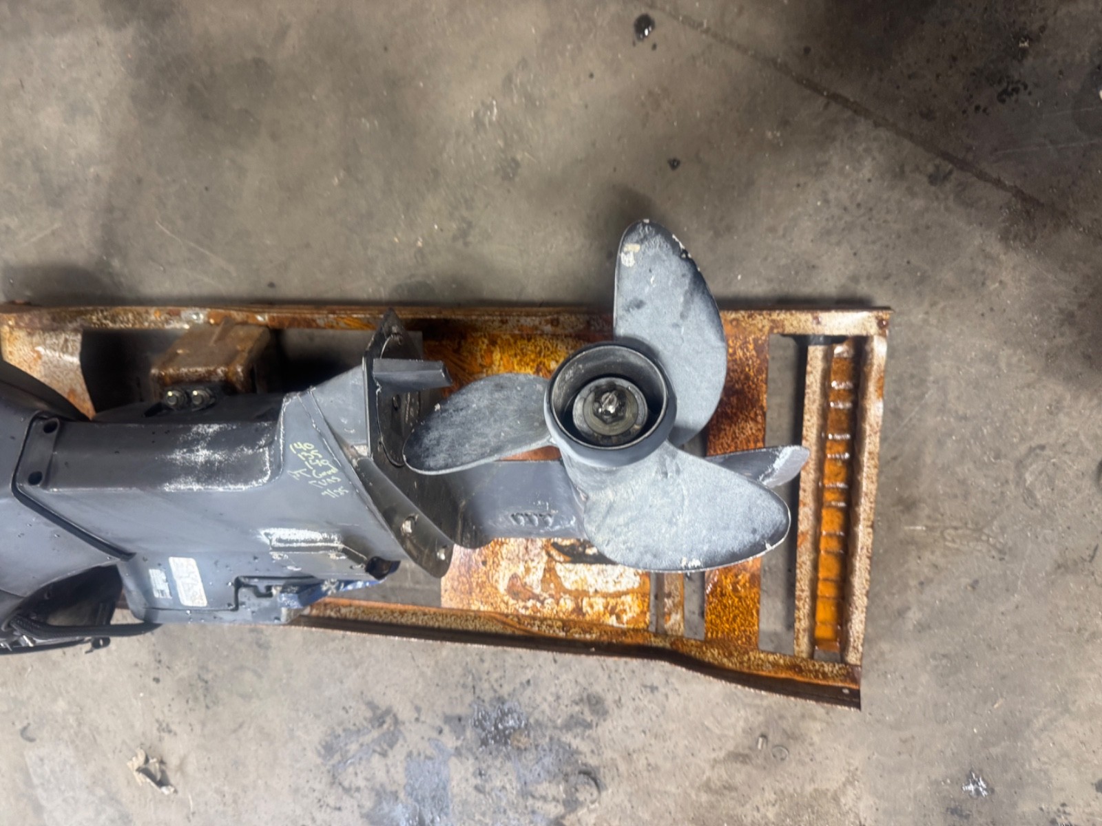 2000 Johnson 70 hp Carb 2-Stroke 20" Outboard Boat Motor Evinrude Prop Runs Well