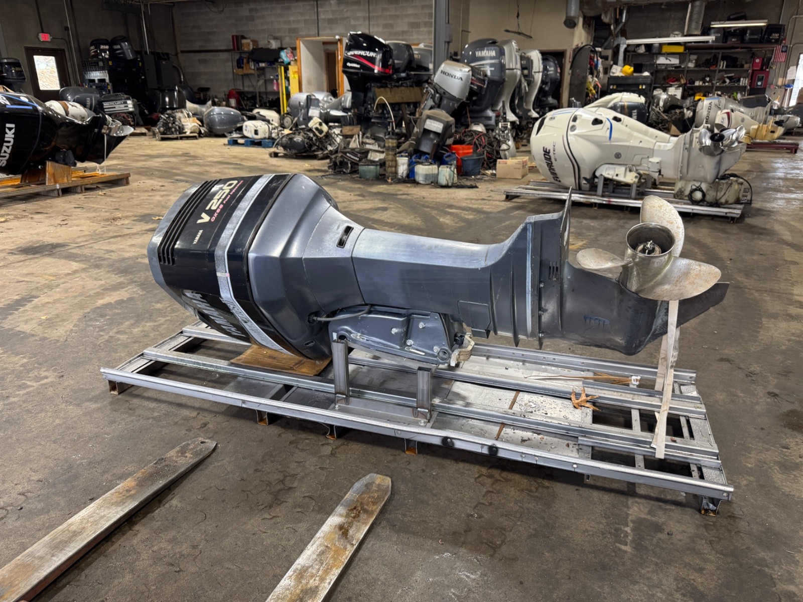 ~2000 Yamaha 250 Saltwater Series II OX66 2-Stroke 30" Outboard Boat Motor Runs