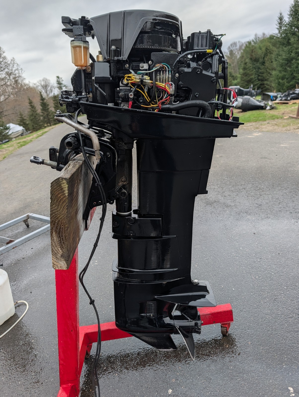 2002 25 HP Mercury 2 Stroke Outboard Motor 20" Remote