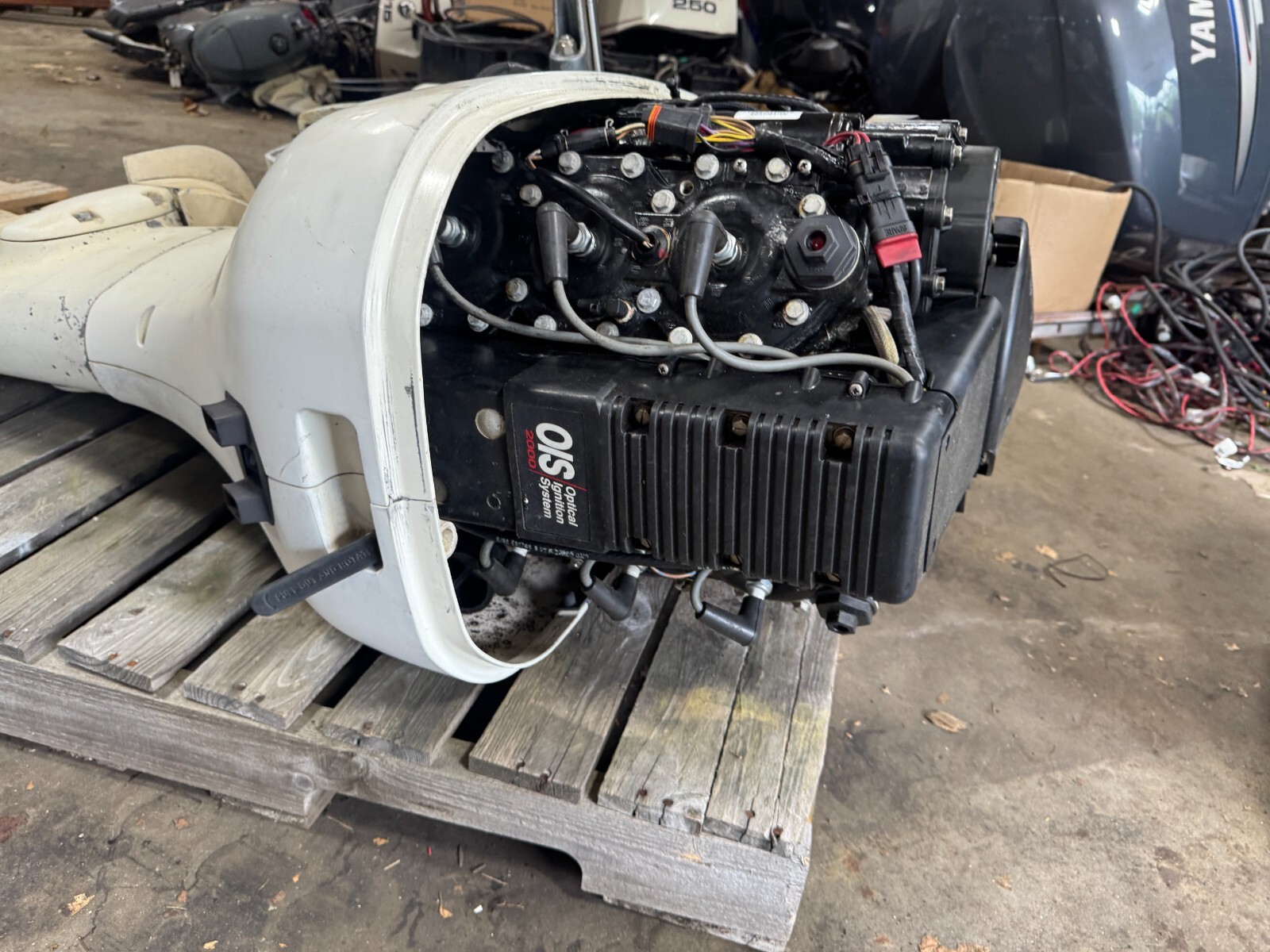 2002 Johnson Evinrude 150 hp Carbureted Outboard Boat Motor Engine 25" BRP OMC