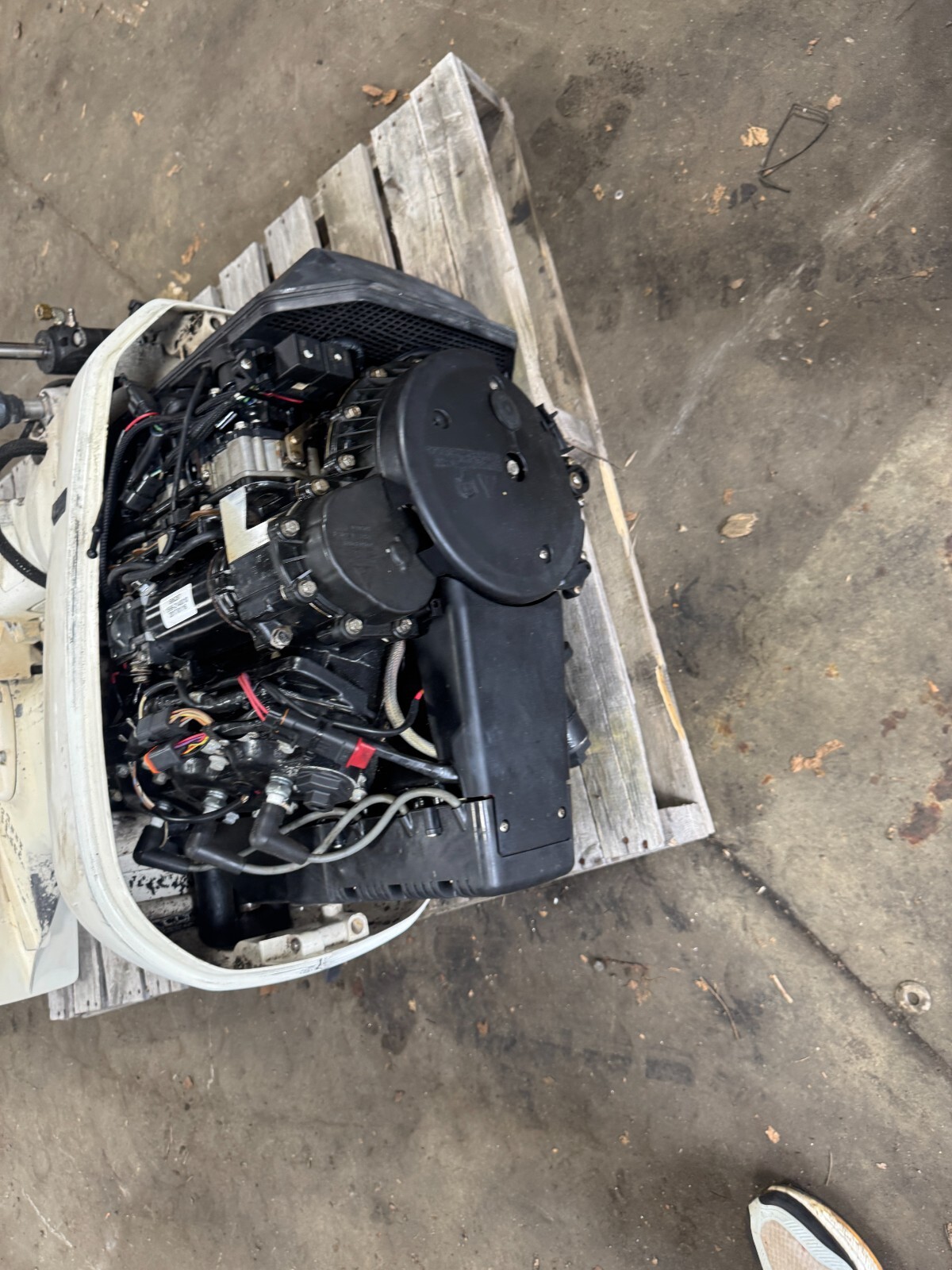 2002 Johnson Evinrude 150 hp Carbureted Outboard Boat Motor Engine 25" BRP OMC