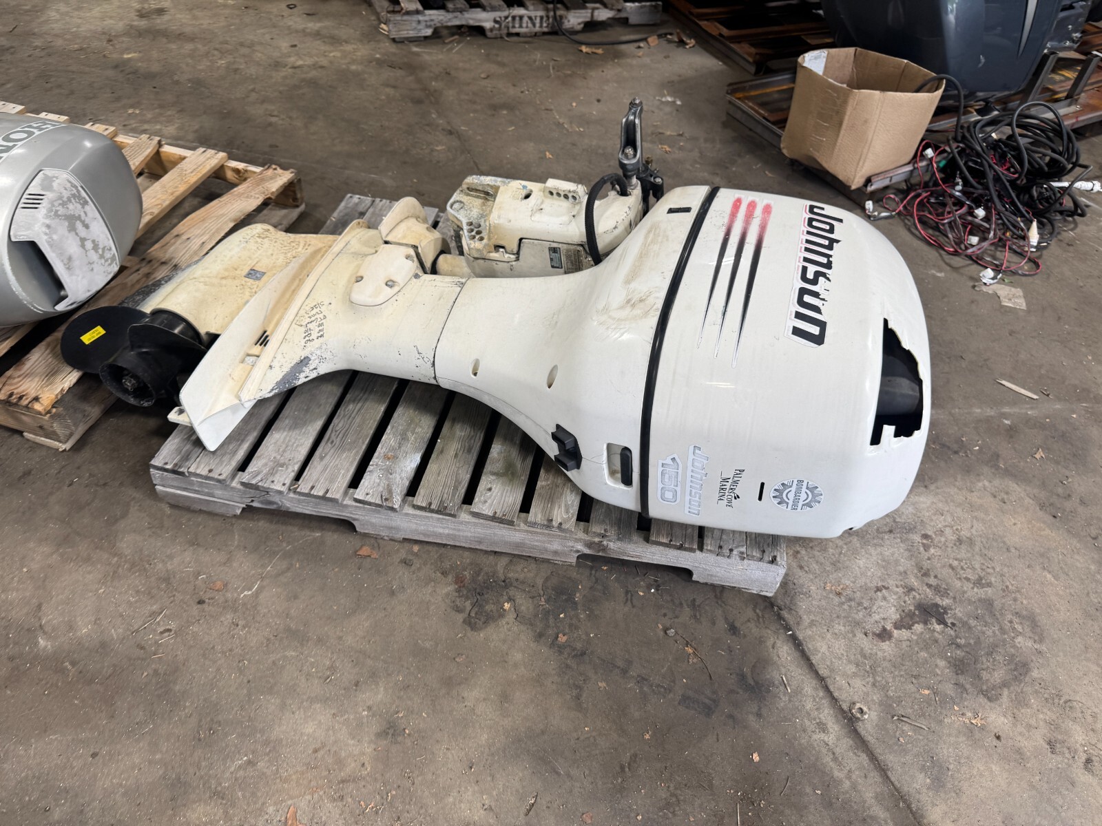 2002 Johnson Evinrude 150 hp Carbureted Outboard Boat Motor Engine 25" BRP OMC