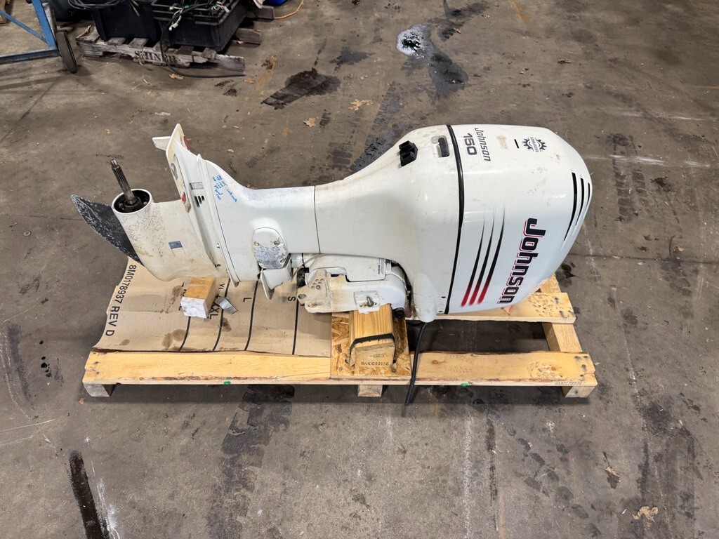 2002 Johnson Evinrude 150 hp Carbureted Outboard Boat Motor Engine 25" BRP OMC