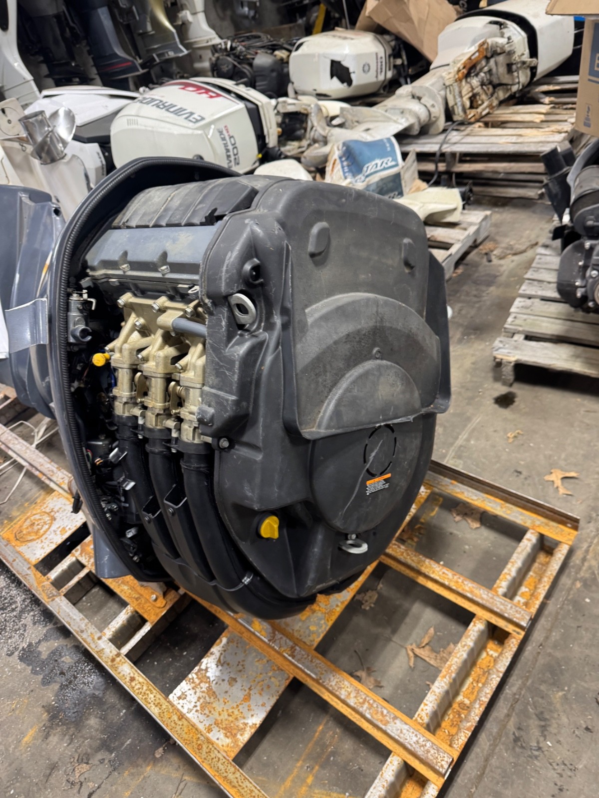 2003 Yamaha 225 hp F225 4-Stroke 30" Outboard Boat Motor V6 Standard Rotation RH