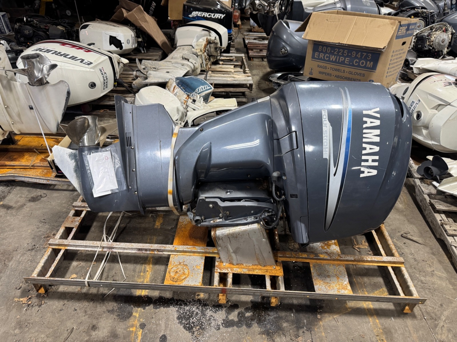 2003 Yamaha 225 hp F225 4-Stroke 30" Outboard Boat Motor V6 Standard Rotation RH