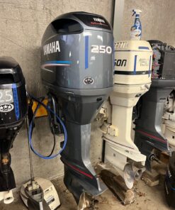 2003 Yamaha 250 HPDI 30" Outboard Boat Motor Engine Good Shape Runs Well V6