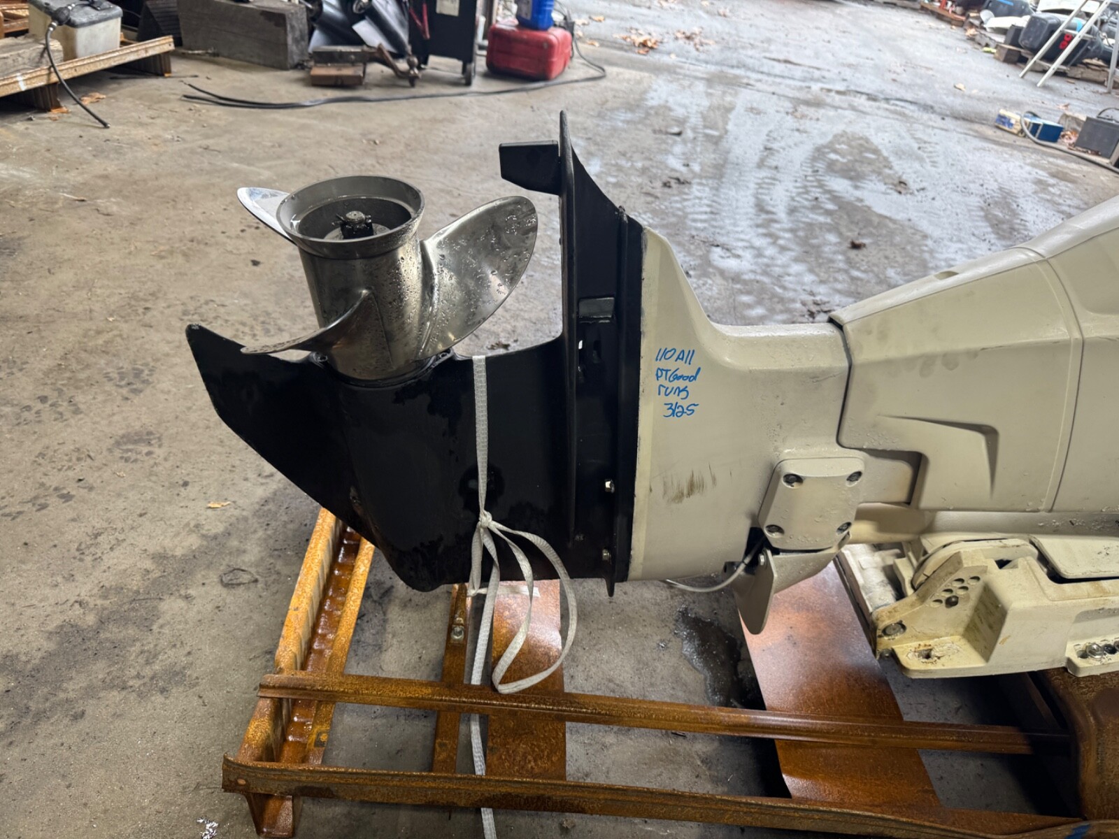 2005 Evinrude Etec 250 hp DFI Outboard Boat Motor Engine 30" E-Tec BRP Prop