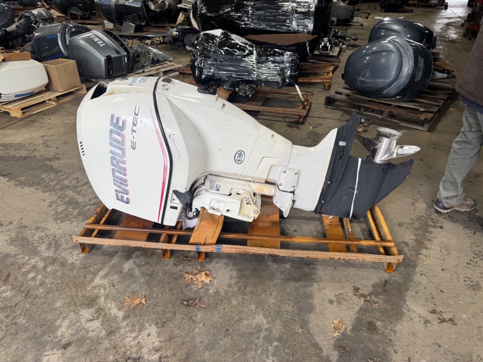 2005 Evinrude Etec 250 hp DFI Outboard Boat Motor Engine 30" E-Tec BRP Prop