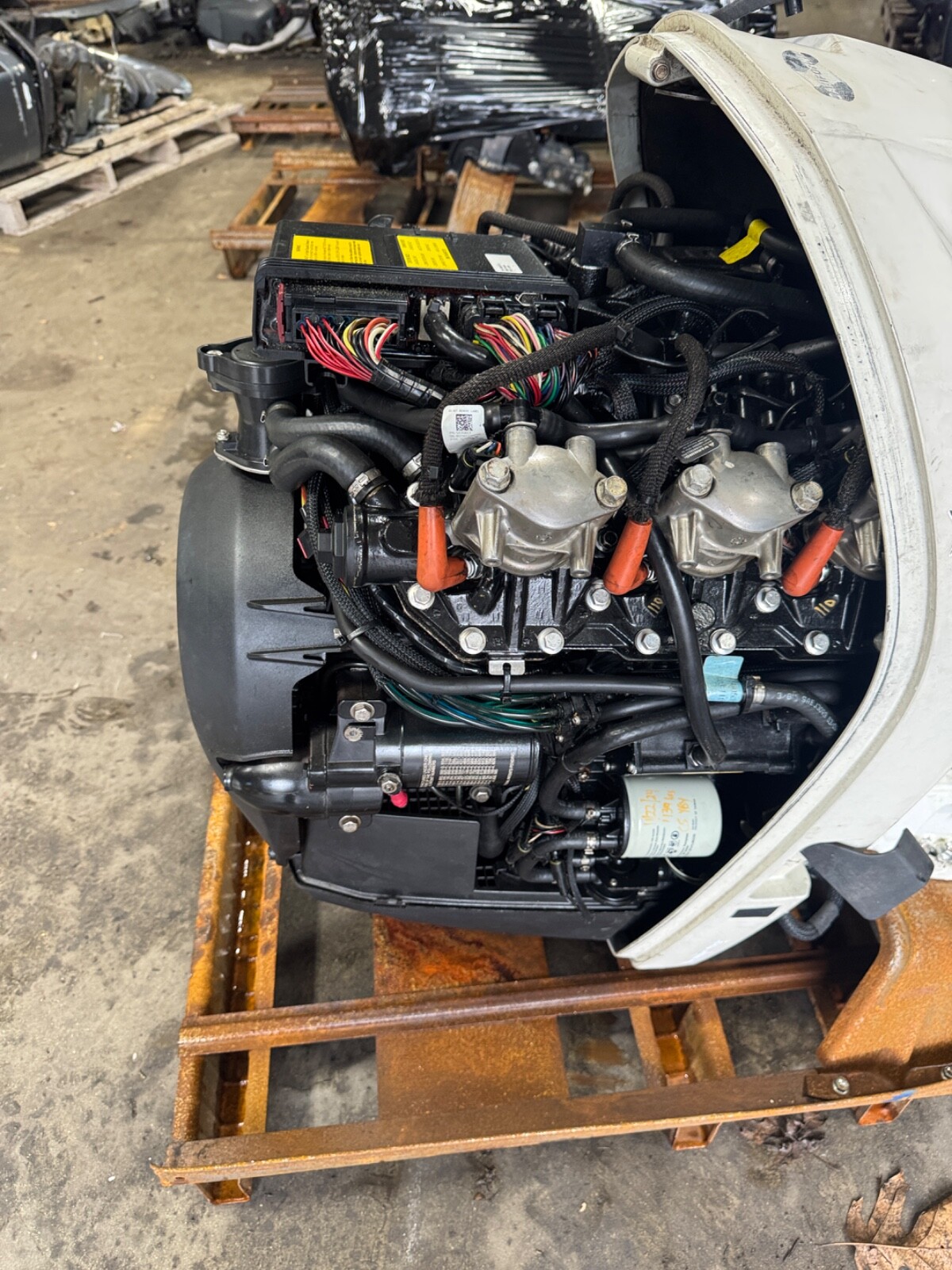 2005 Evinrude Etec 250 hp DFI Outboard Boat Motor Engine 30" E-Tec BRP Prop
