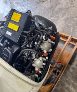 2005 Evinrude Etec 250 hp DFI Outboard Boat Motor Engine 30