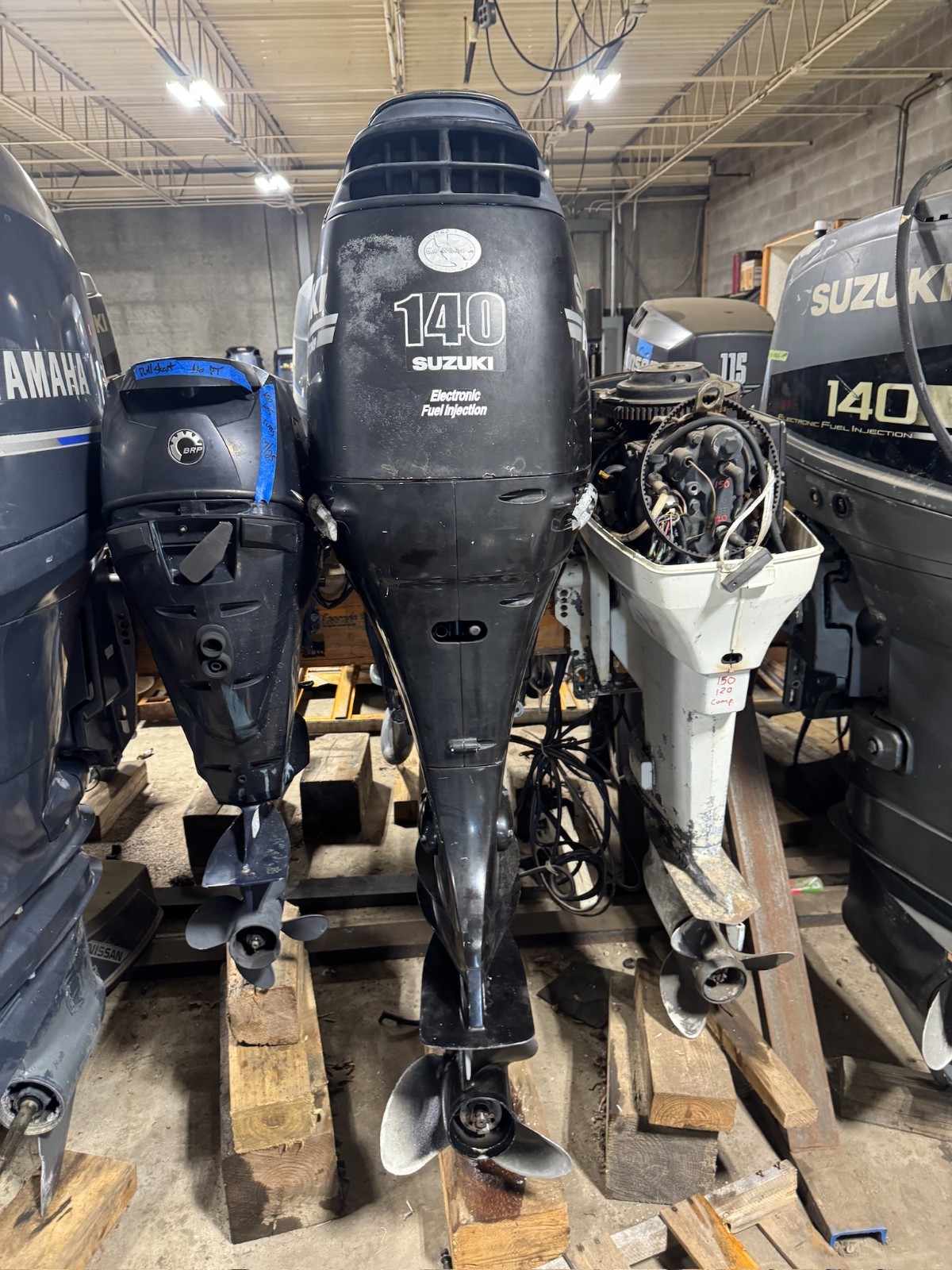 2005 Suzuki DF140 140 hp 4-Stroke 25" Outboard Boat Motor Engine Runs Well Prop