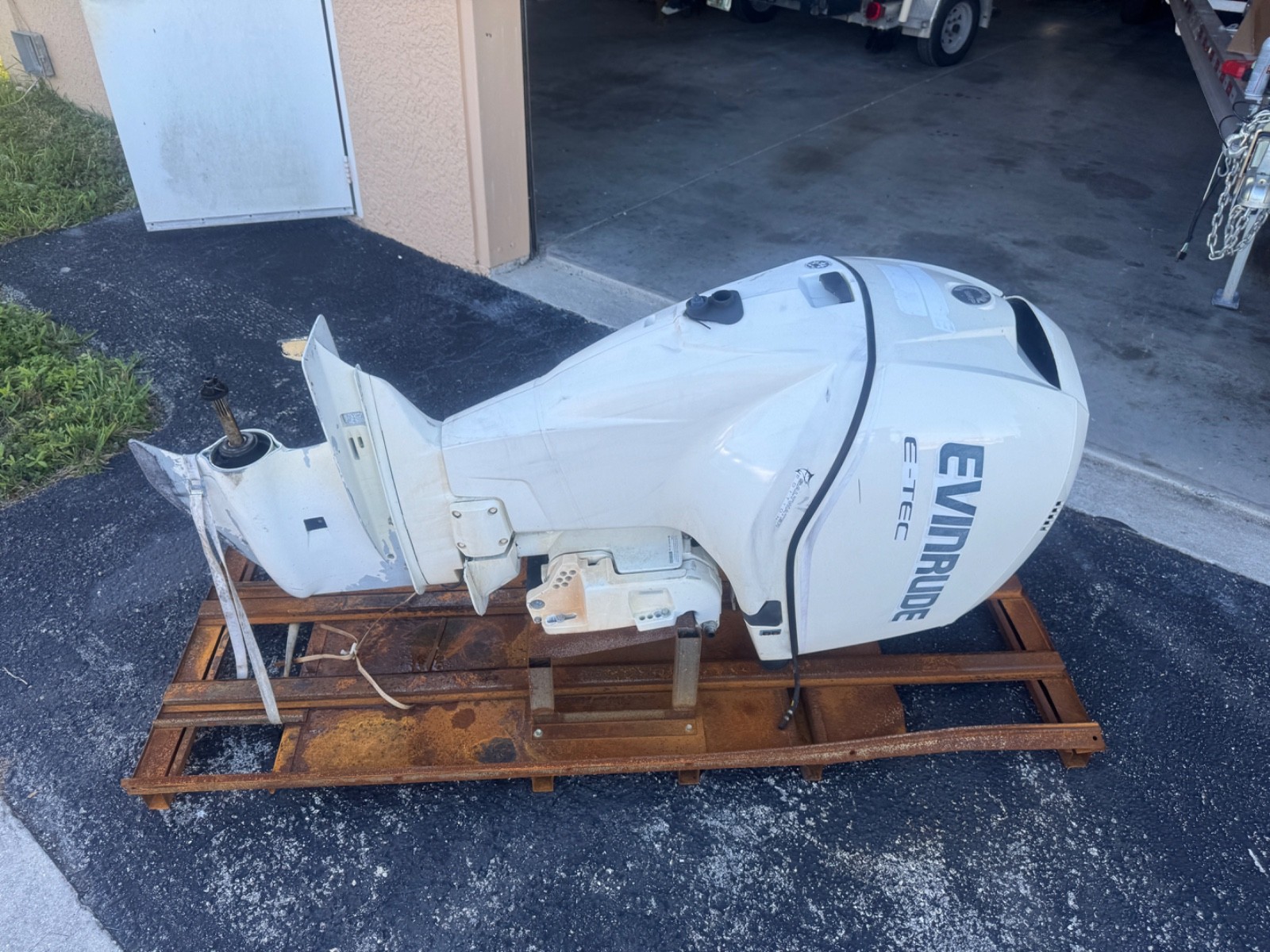 2006 Evinrude 225 hp ETEC 2-Stroke 25" Outboard Boat Motor Engine Runs Well