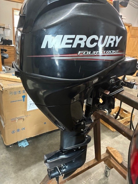 2006 Mercury 25 HP 4 stroke 20" Outboard Motor Runs Great