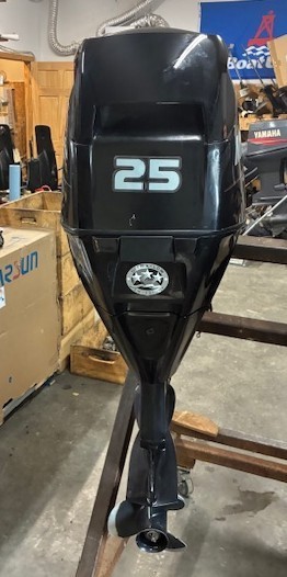 2006 Mercury 25 HP 4 stroke 20" Outboard Motor Runs Great