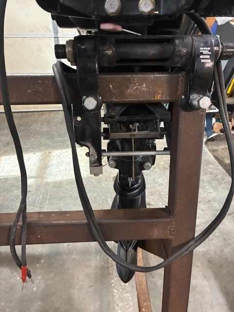 2006 Mercury 25 HP 4 stroke 20" Outboard Motor Runs Great