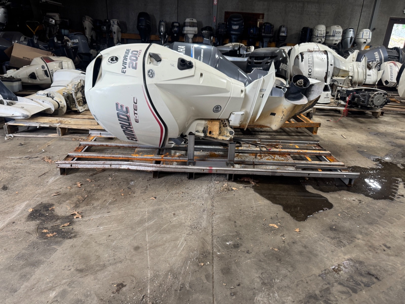 2007 Evinrude 200 hp HO ETEC 2-Stroke 20" Outboard Boat Motor Engine Runs Well