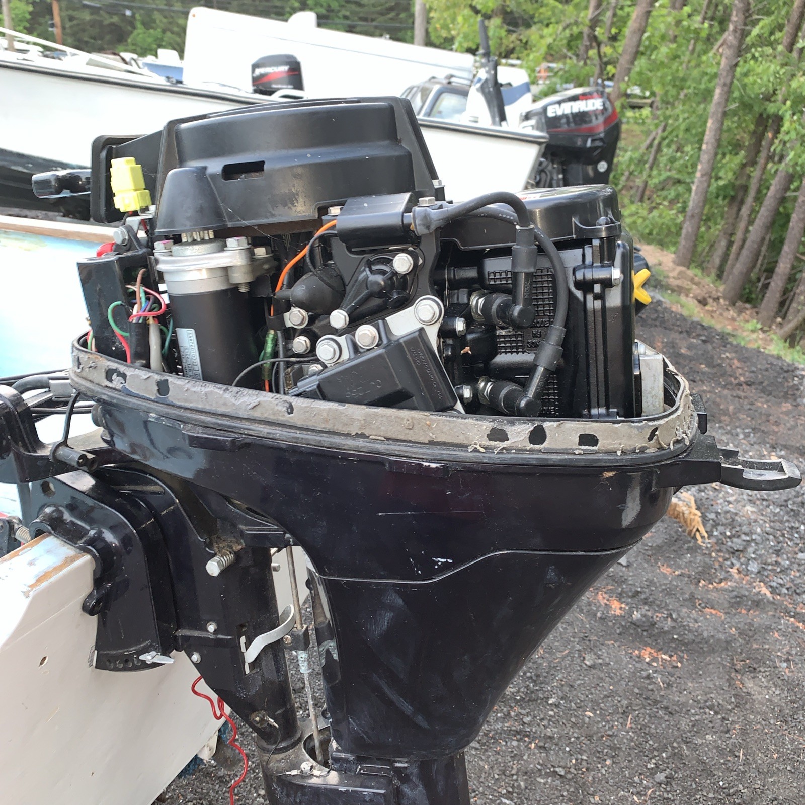 2007 Tohatsu 9.8 four stroke 25 inch Kicker/sailboat motor electric start.