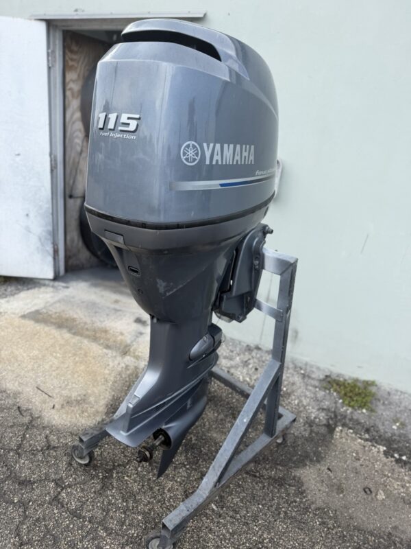 2007 Yamaha F115 115HP 4-Stroke EFI 25" Outboard Motor | 803 Hours | Mechanical Controls Compatible