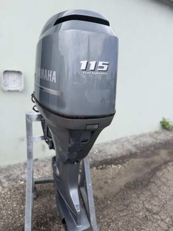2007 Yamaha F115 115HP 4-Stroke EFI 25" Outboard Motor | 803 Hours | Mechanical Controls Compatible