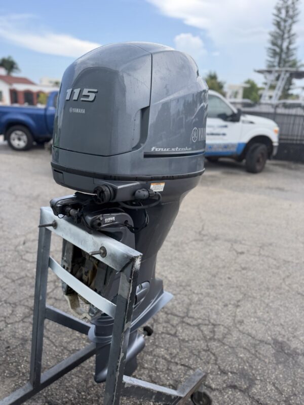2007 Yamaha F115 115HP 4-Stroke EFI 25" Outboard Motor | 803 Hours | Mechanical Controls Compatible