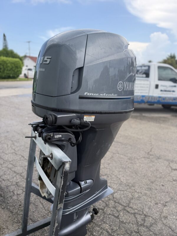 2007 Yamaha F115 115HP 4-Stroke EFI 25" Outboard Motor | 803 Hours | Mechanical Controls Compatible