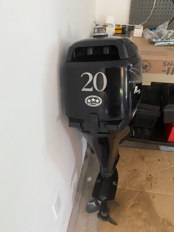 Used 2010 Tohatsu 20 HP 4-Stroke Outboard Motor – Electric Start – Power Tilt